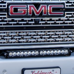 GMC 2500 Light Bar - Front - Baja Designs - S8 20 Inch - `20-`27
